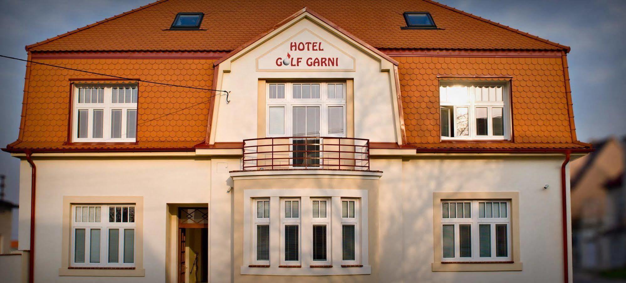 Hotel Golf Garni Mikulov Exterior foto